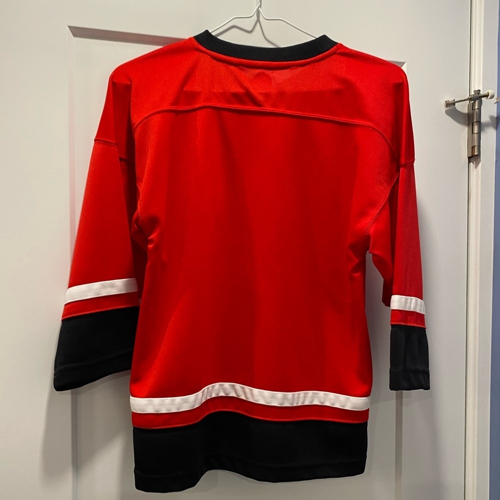 NHL | Chicago Blackhawks Hockey Jersey | Red & Black | Kids Size L - Picture 4 of 12